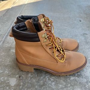 Women’s Camel Brown Lace-Up Combat Boots.